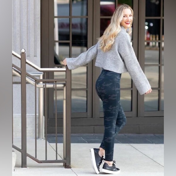 Spanx camo Leggings - Picture 3 of 12